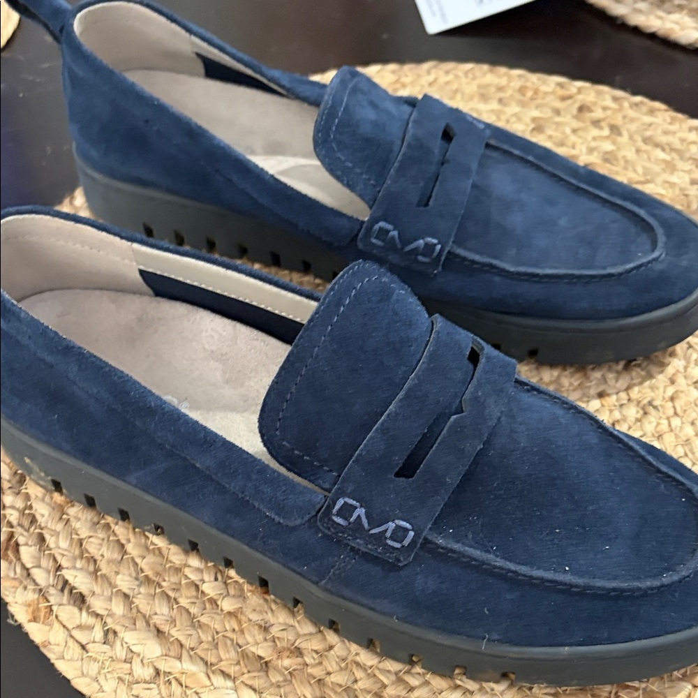 VIONIC WOMENS Navy BLUE Suede Penny Loafers SZ 10 - Picture 5 of 8